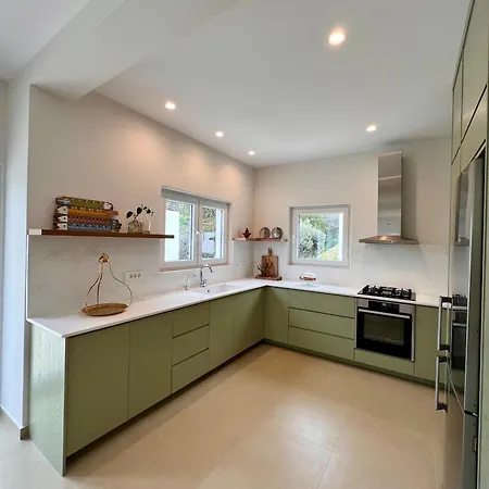 Haroupia Hillside Villa *