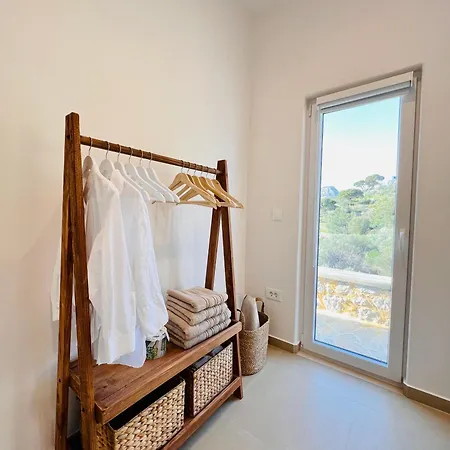 Villa Haroupia Hillside *