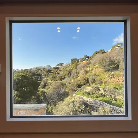 Haroupia Hillside וילה *