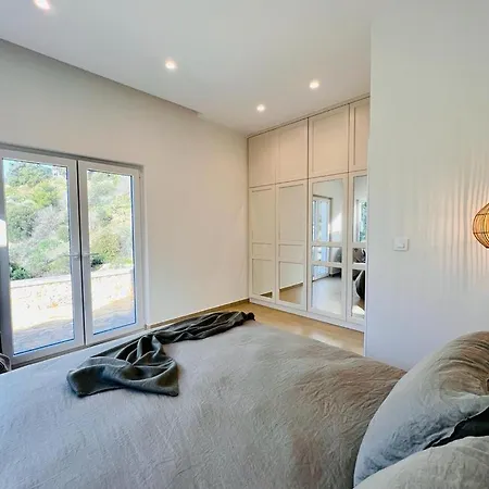 Haroupia Hillside וילה