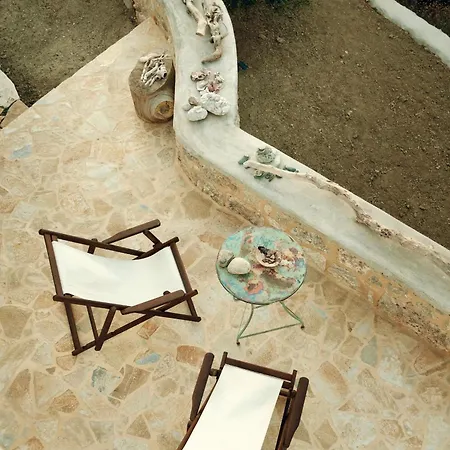 Haroupia Hillside *