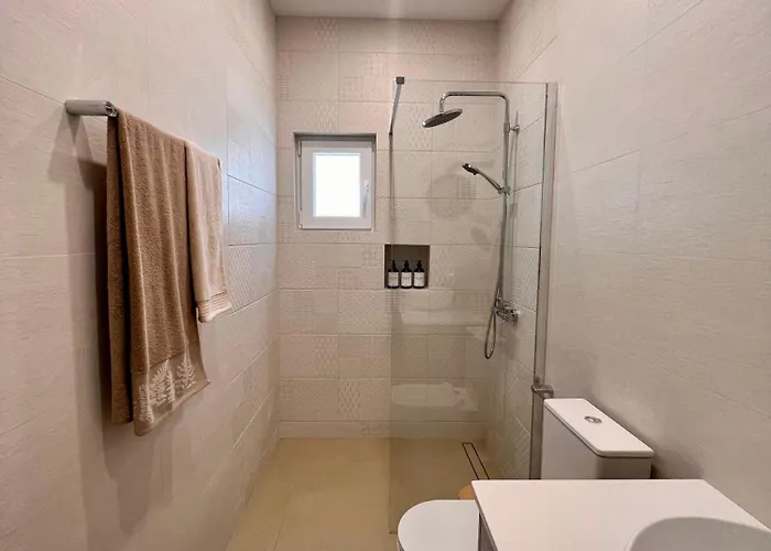 别墅 Haroupia Hillside